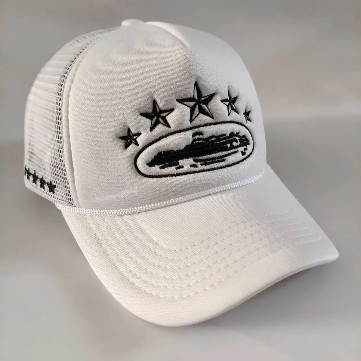 Fashionable and simple star-embroidered sponge baseball caps, men's and women's outdoor sports event mesh baseball caps
