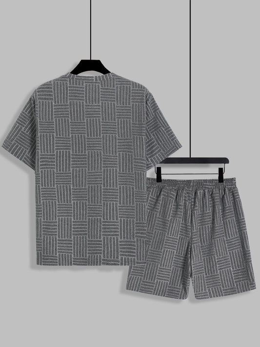 Men's Geometric Texture Plaid Two-Piece Set: Round Neck Short-Sleeve T-Shirt + Drawstring Elastic Waist Shorts with Patch Label, Breathable Casual Sports Street Style Summer Men's Outfit