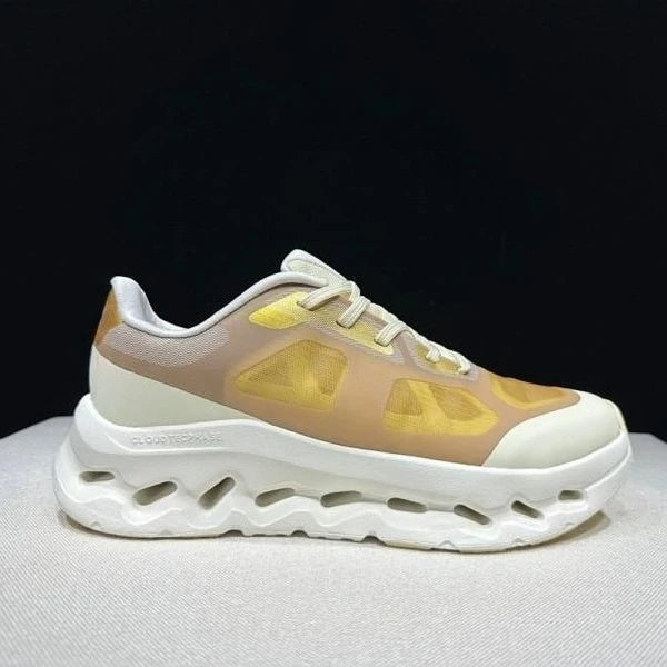 Lightweight Sport Shoes for Men and Women, Breathable Sneakers with Shock Absorbing Sole Casual fashion sneakers
