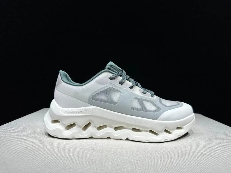 Lightweight Sport Shoes for Men and Women, Breathable Sneakers with Shock Absorbing Sole Casual fashion sneakers