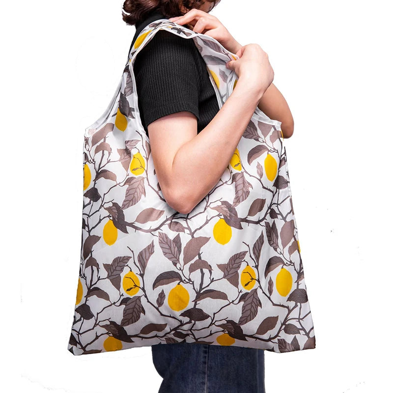 Fashion Shopping Bags Portable Various Prints Large Capacity Convenient Handbags Easy To Fold Package Travel Essential